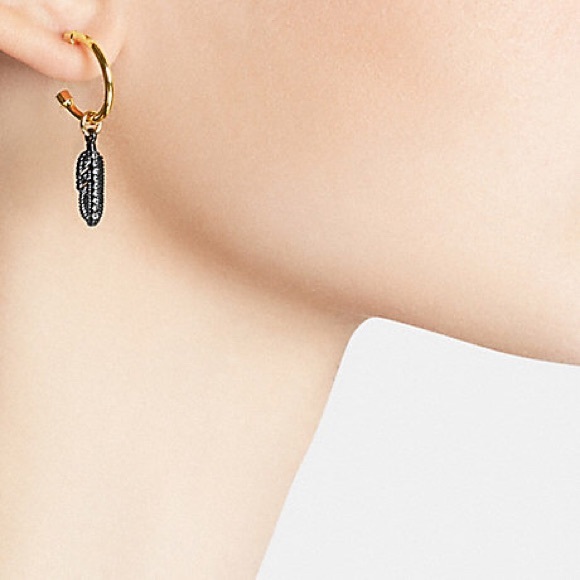 COACH PAVE HOOP MIX EARRING SET STYLE NO. 90831 - Picture 2 of 2